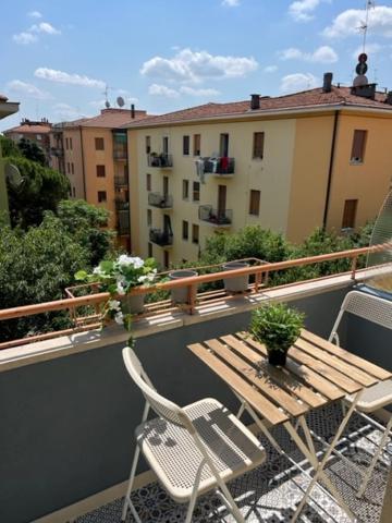 Puccini Apartment Μόντενα Εξωτερικό φωτογραφία
